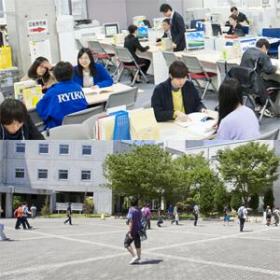 流通科学大学